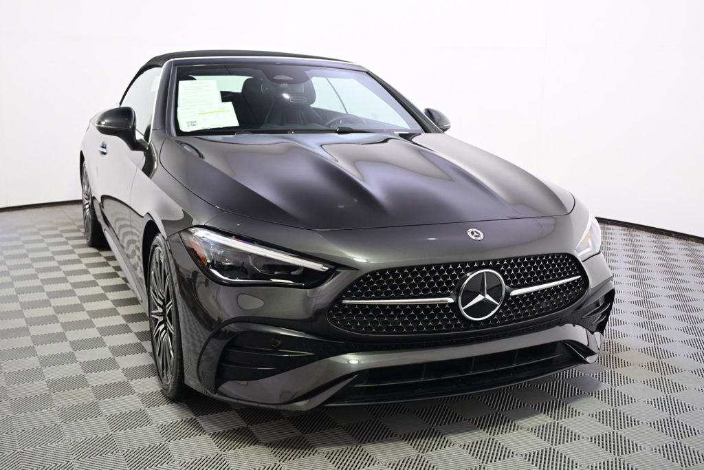 Used 2025 Mercedes-Benz CLE 300 4MATIC Cabriolet w/ Night Package image 8