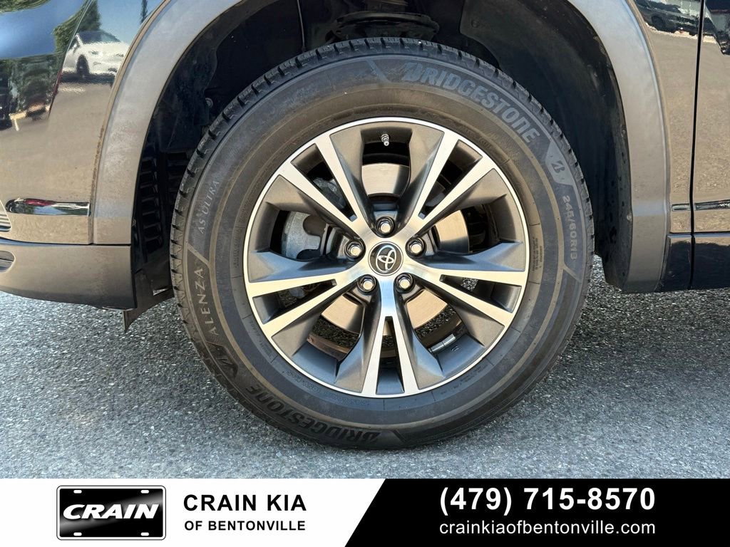 Used 2016 Toyota Highlander XLE FWD image 36