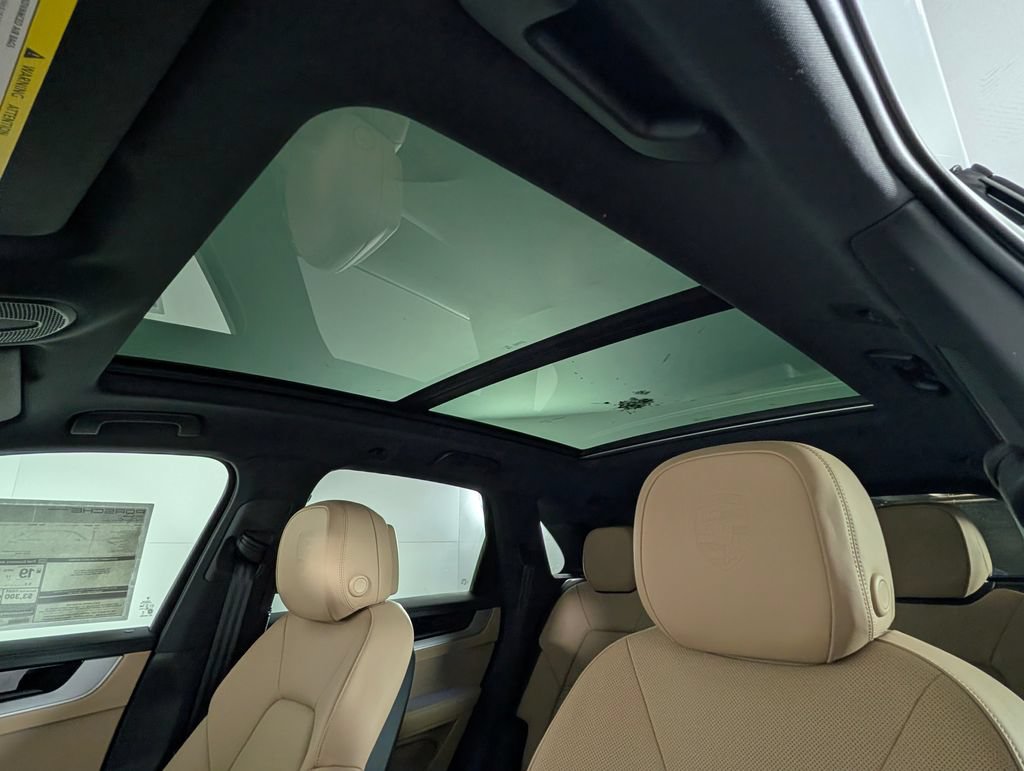 New 2026 Porsche Cayenne AWD/4WD image 30