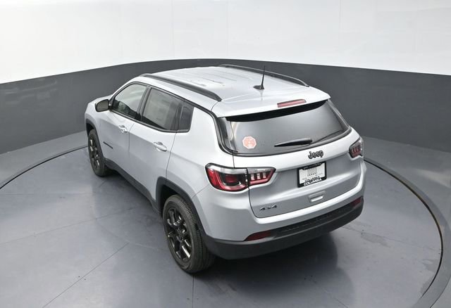 New 2026 Jeep Compass Latitude image 16