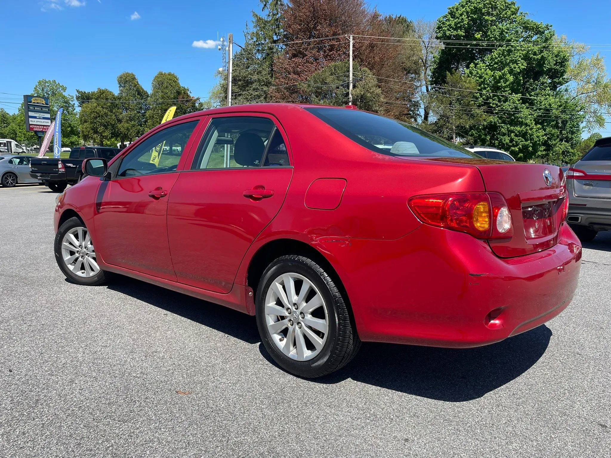 Used 2010 Toyota Corolla LE FWD image 11