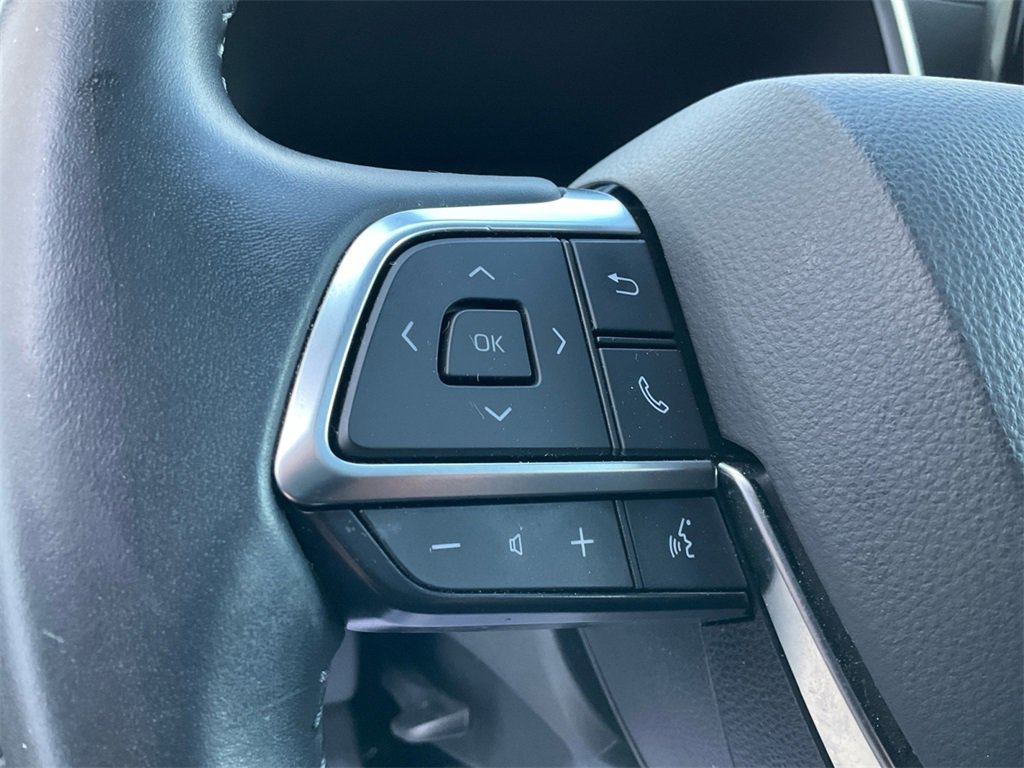 Used 2021 Toyota Highlander XLE image 36