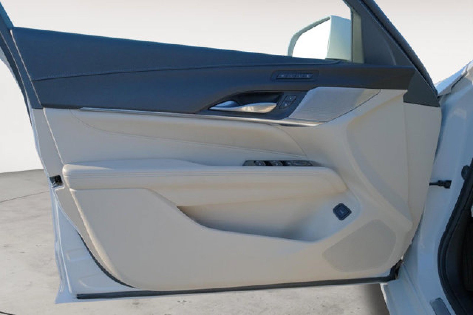Used 2021 Cadillac CT4 Premium Luxury RWD image 11