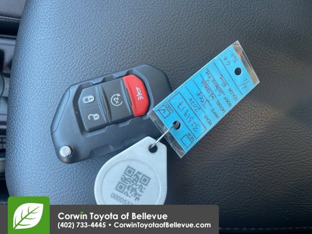 Used 2024 Jeep Wrangler Unlimited Sahara AWD/4WD image 16