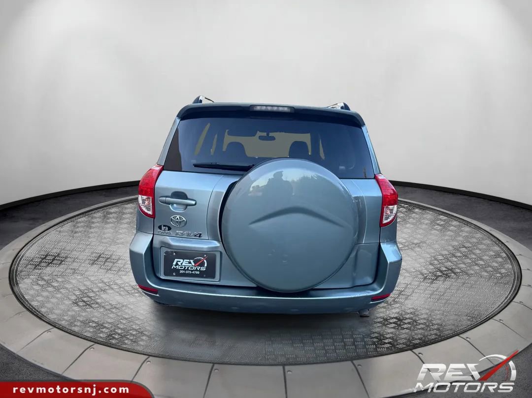 Used 2006 Toyota RAV4 Sport Utility 4D image 4