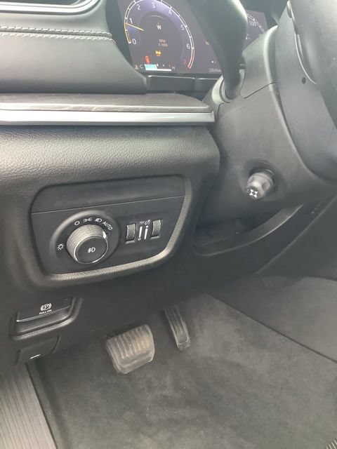 Certified 2021 Jeep Grand Cherokee L Overland w/ Luxury Tech Group IV AWD/4WD image 35