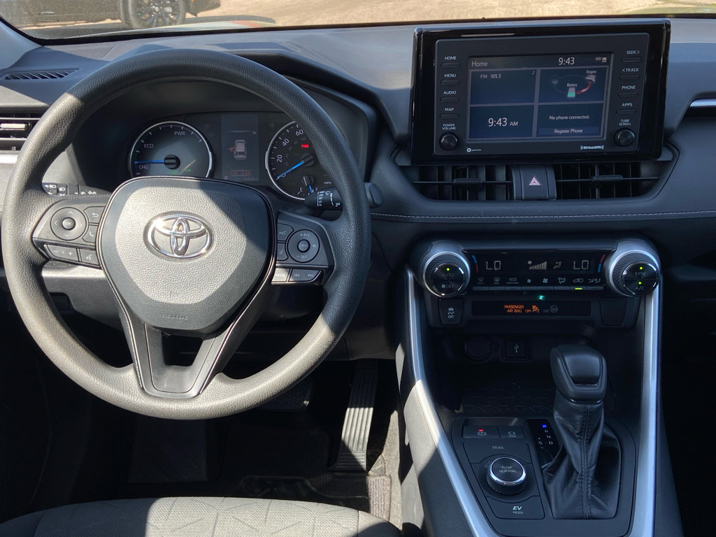 Used 2020 Toyota RAV4 XLE w/ Carpet Mat Package AWD/4WD image 17