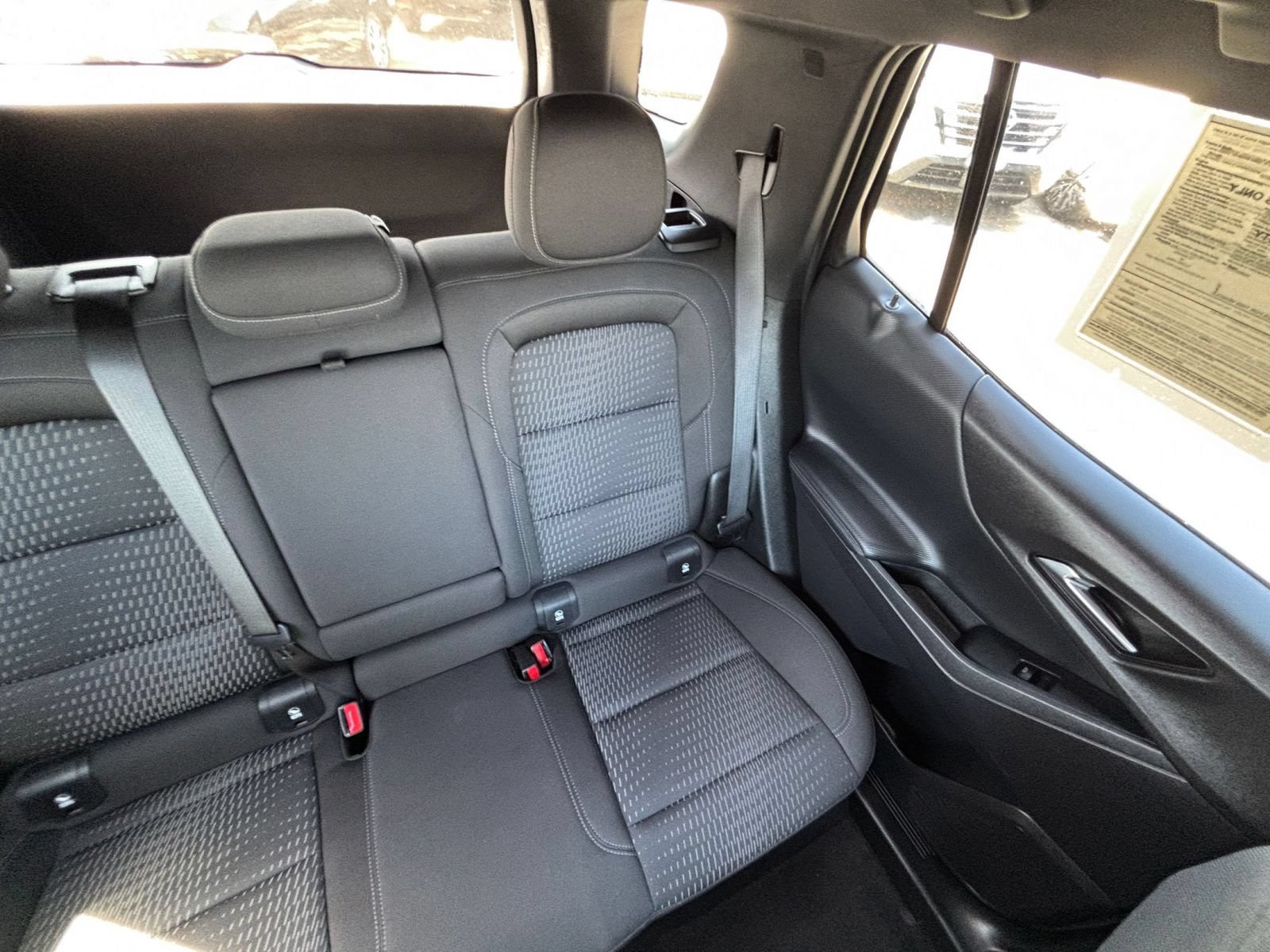 Used 2025 Chevrolet Equinox LT FWD image 37