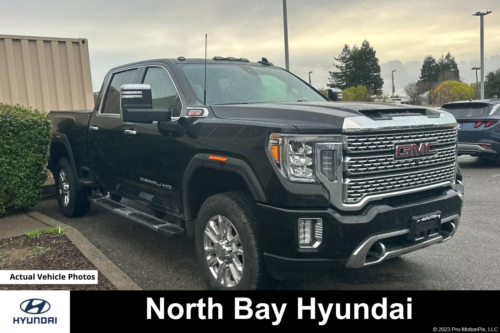 Used 2023 GMC Sierra 2500 Denali image 1