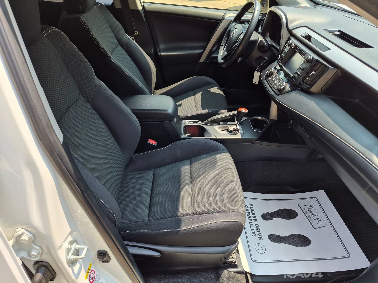 Used 2017 Toyota RAV4 XLE AWD/4WD image 29