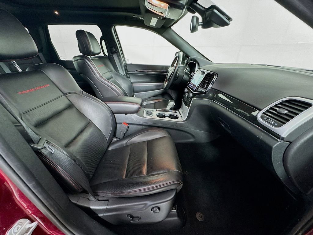 Used 2019 Jeep Grand Cherokee Trailhawk w/ Trailhawk Luxury Group AWD/4WD image 34