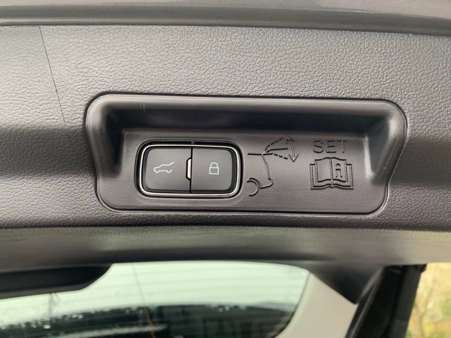 Certified 2025 Ford Explorer Active AWD/4WD image 7