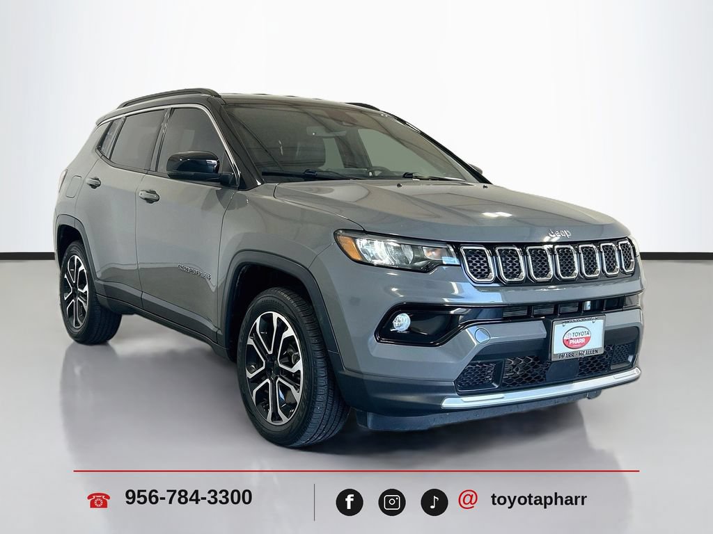 Used 2024 Jeep Compass Limited AWD/4WD image 3
