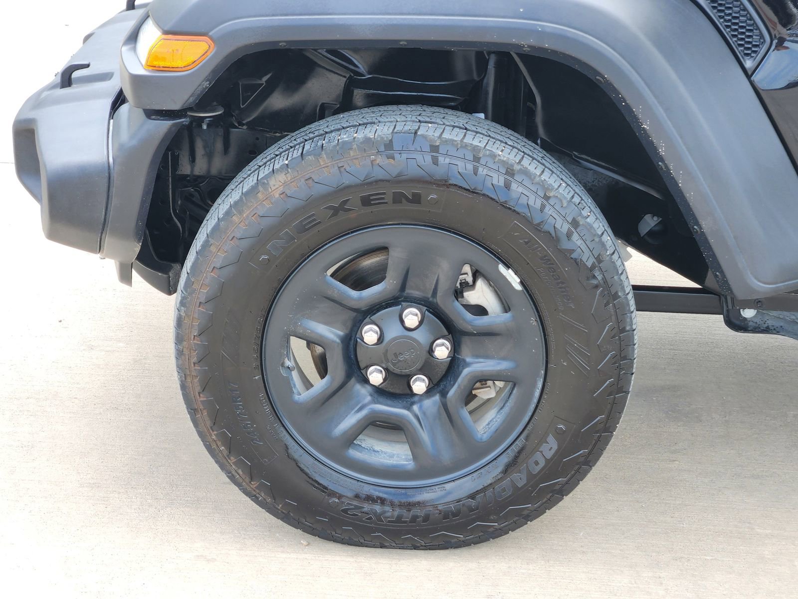 Used 2025 Jeep Wrangler Sport image 11