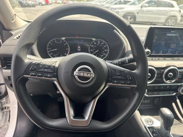Used 2024 Nissan Sentra SV FWD image 9