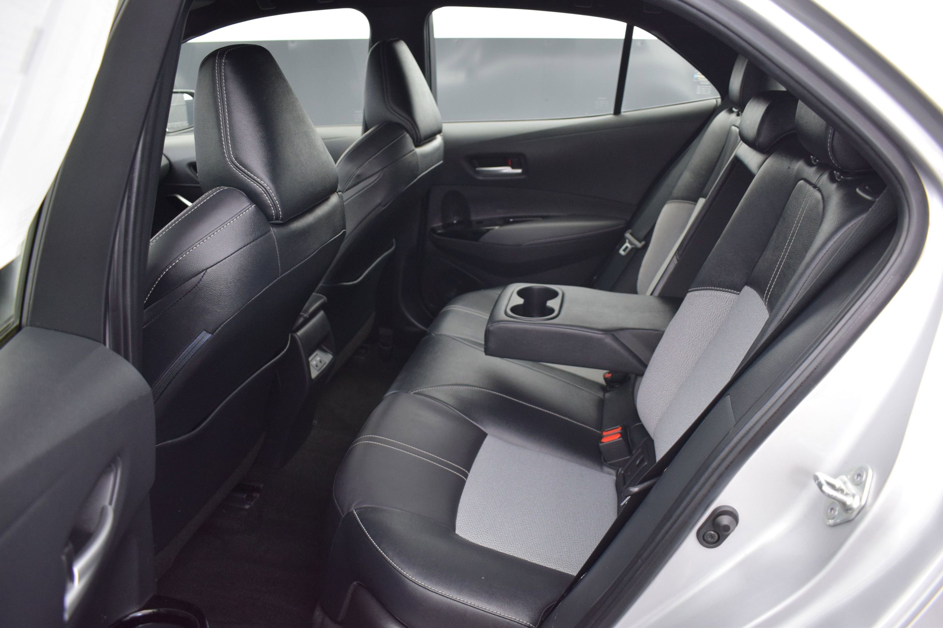 Used 2024 Toyota Corolla XSE FWD image 12