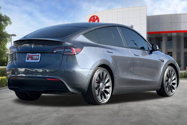 Used 2022 Tesla Model Y Performance AWD/4WD image 4