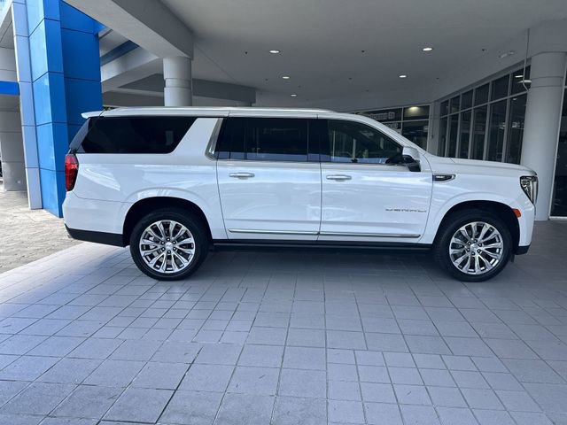 Used 2022 GMC Yukon XL Denali w/ Advanced Technology Package AWD/4WD image 36