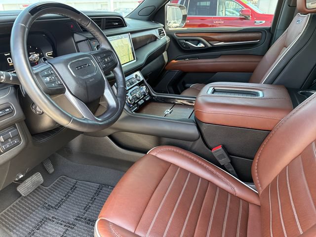Used 2023 GMC Yukon Denali Ultimate AWD/4WD image 19