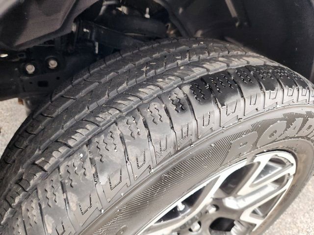 Used 2025 RAM 1500 Laramie image 27