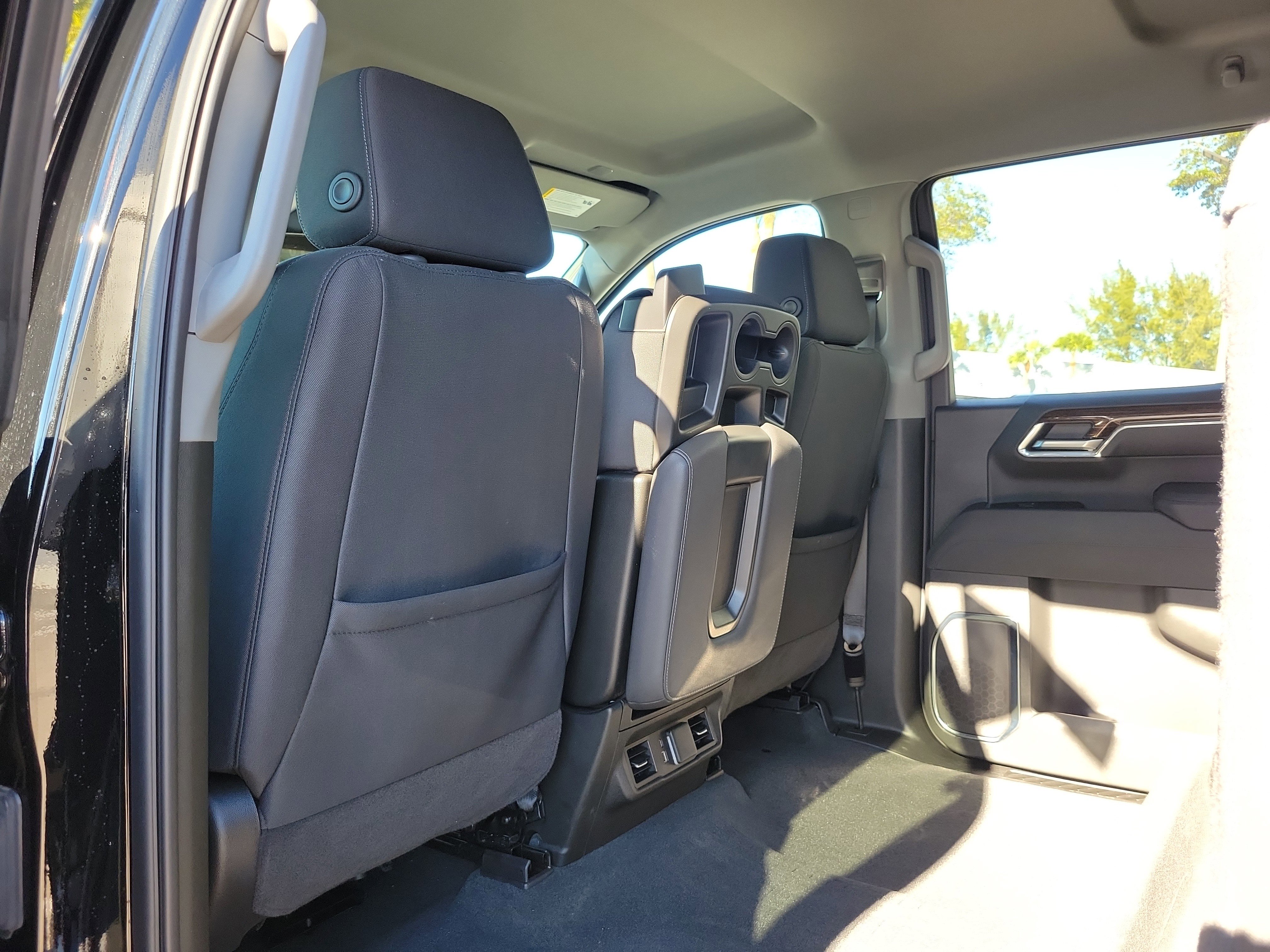 Used 2025 GMC Sierra 1500 Elevation w/ LPO, Elevation Black Package image 14