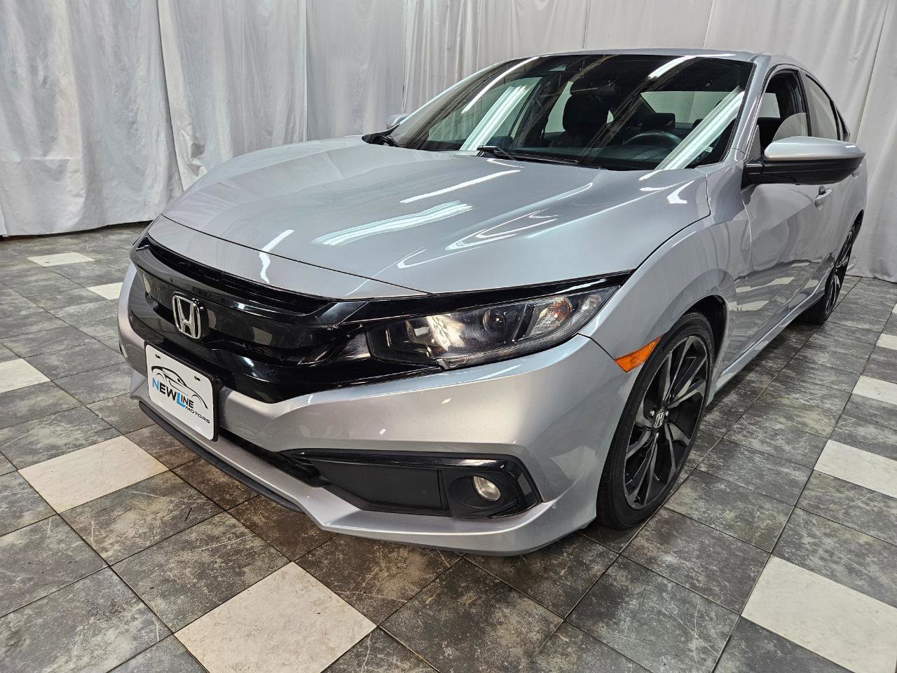 Used 2019 Honda Civic Sport image 2