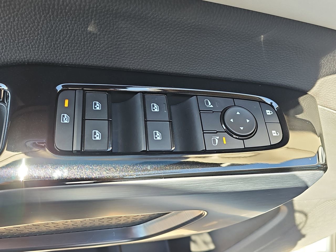 New 2026 Nissan Pathfinder SL FWD image 33