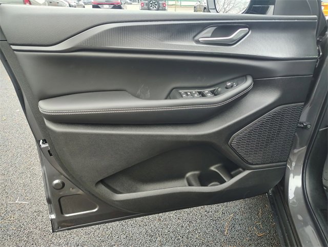 New 2025 Jeep Grand Cherokee 4WD image 11