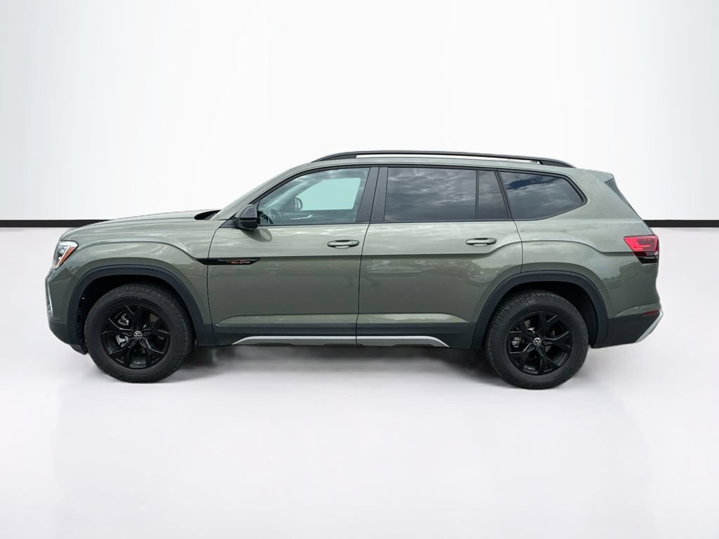 Used 2025 Volkswagen Atlas Peak Edition SE AWD/4WD image 8