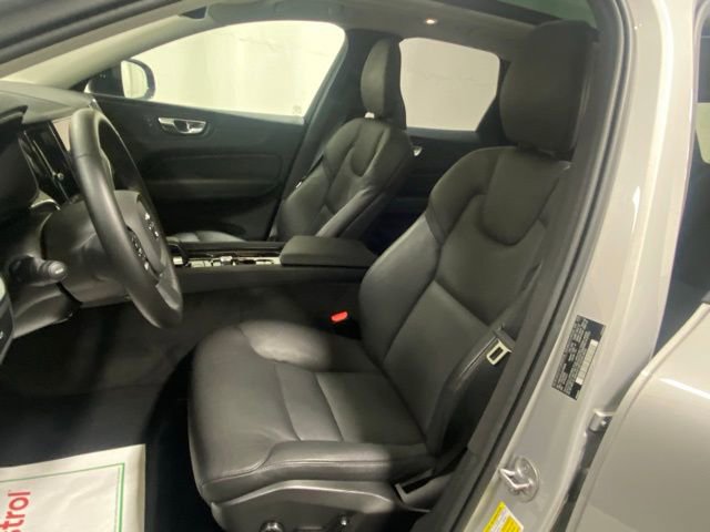 Certified 2025 Volvo XC60 B5 Plus image 11
