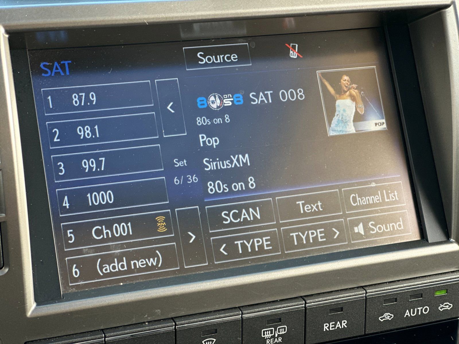 Used 2017 Lexus GX 460 Premium w/ Premium Package image 18