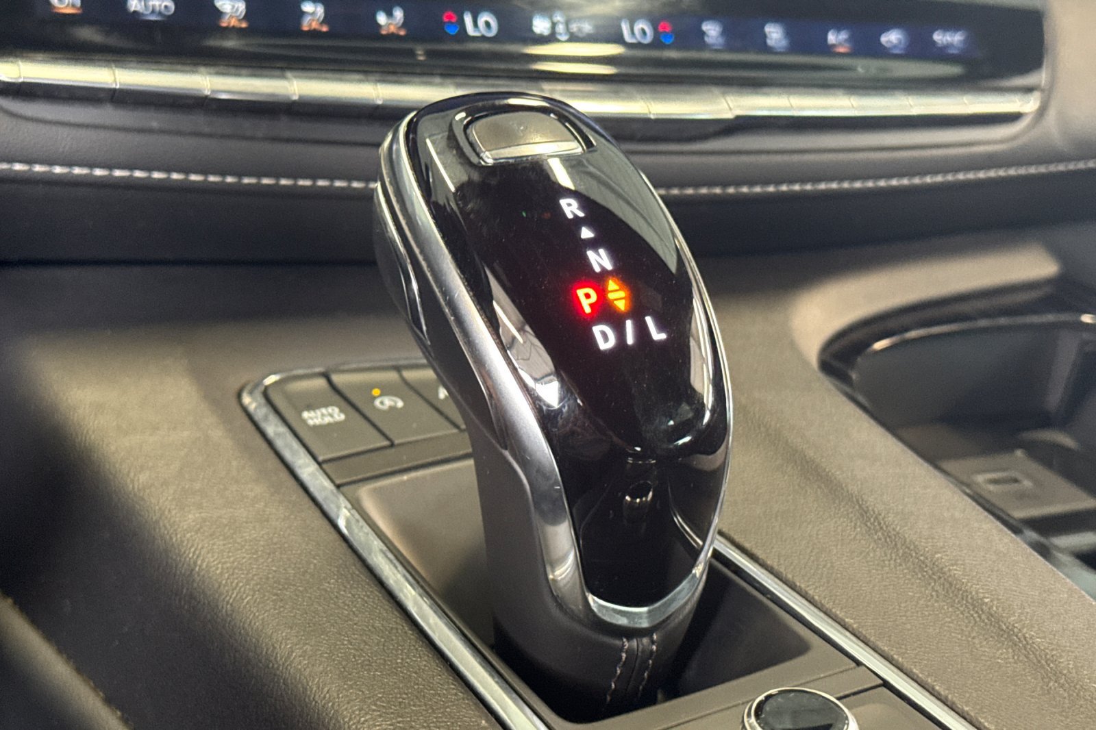 Used 2021 Cadillac Escalade ESV Sport w/ Driver Assist Tech Package AWD/4WD image 30