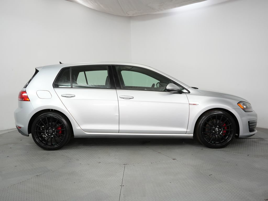 Used 2015 Volkswagen GTI SE FWD image 5