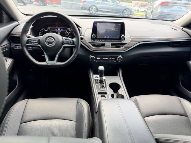Used 2019 Nissan Altima 2.5 Platinum AWD/4WD image 3