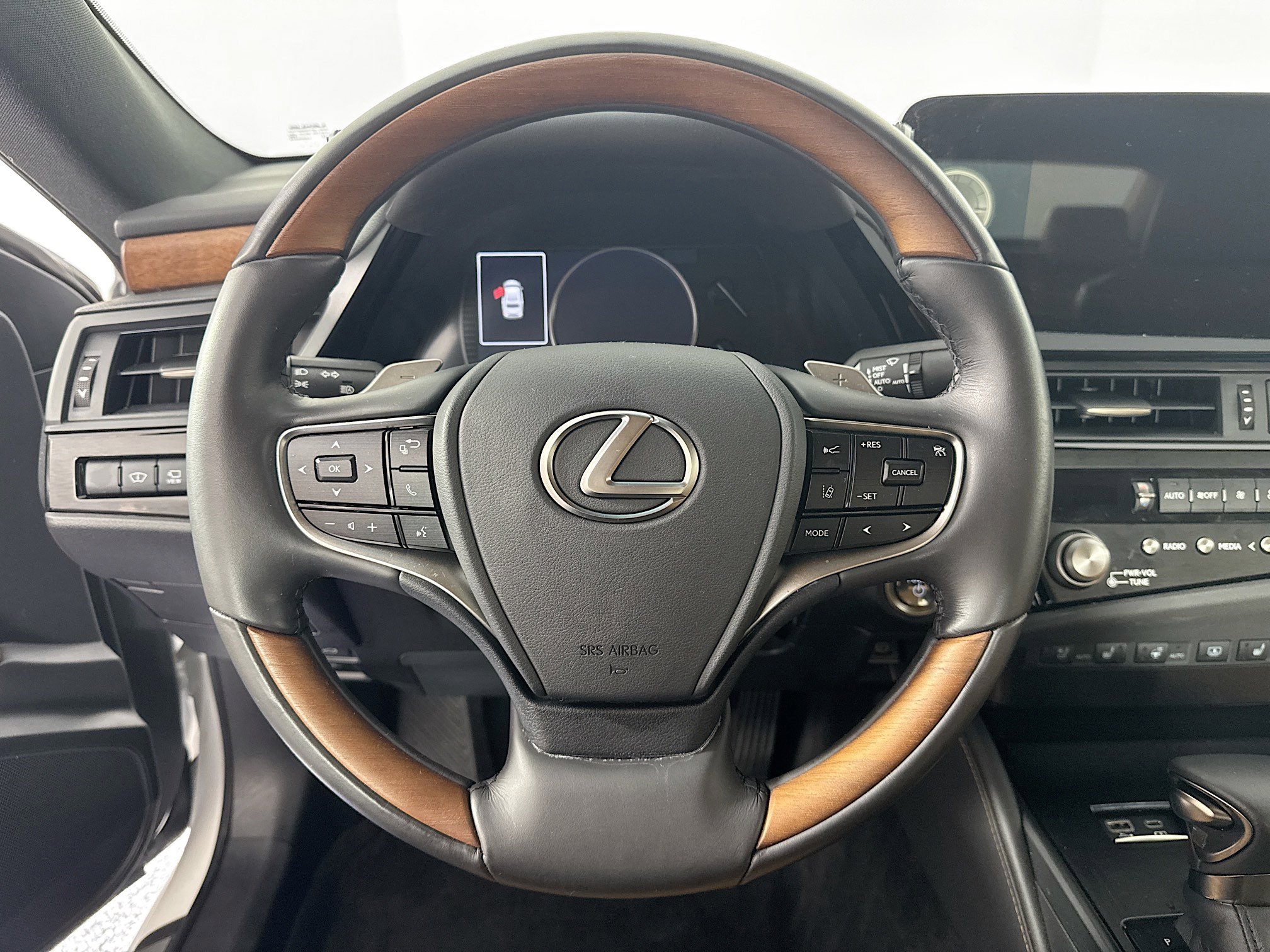 Used 2024 Lexus ES 300h ES 300h Luxury image 11