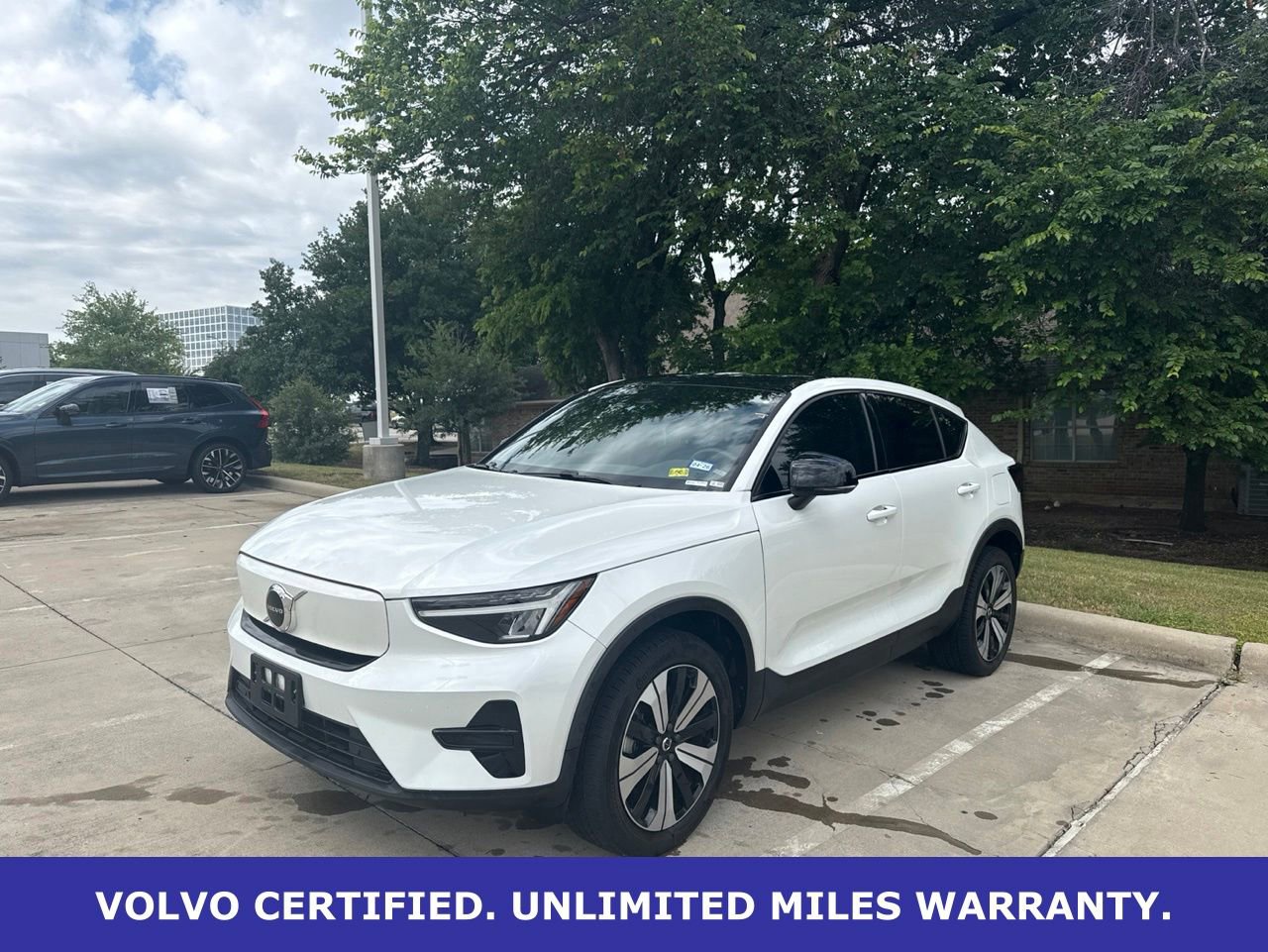 Certified 2023 Volvo C40 Recharge Core AWD/4WD image 1