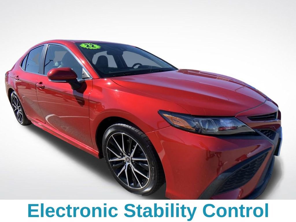Used 2022 Toyota Camry SE image 9