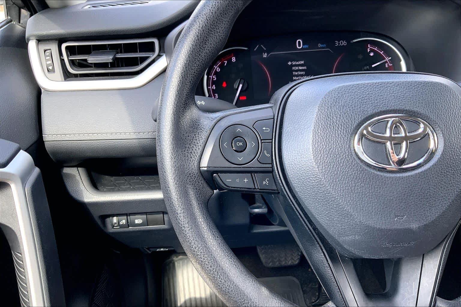 Used 2024 Toyota RAV4 LE FWD image 23