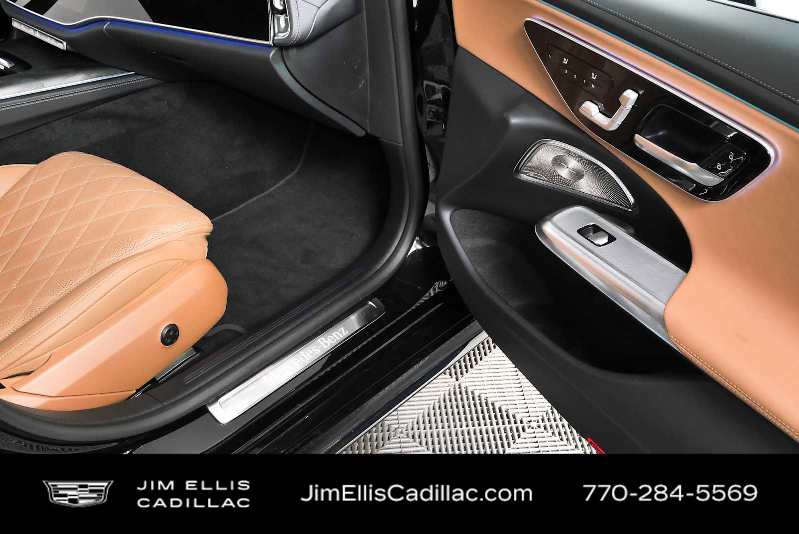 Used 2024 Mercedes-Benz E 350 4MATIC Sedan image 25