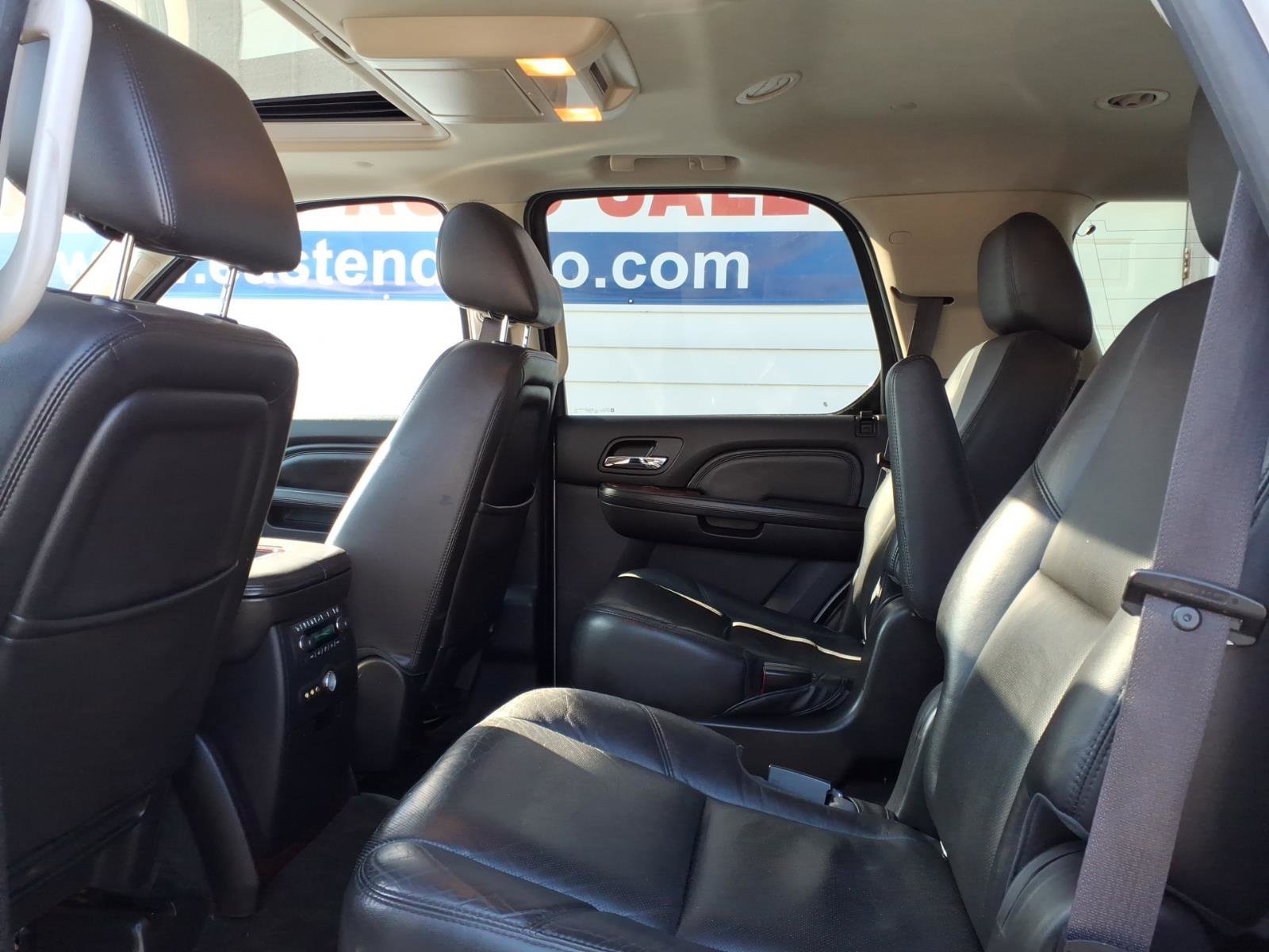 Used 2014 Cadillac Escalade Luxury image 12