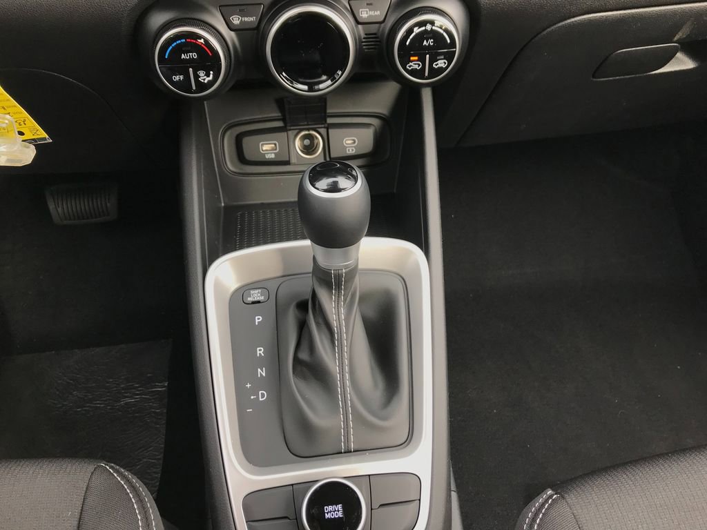 New 2025 Hyundai Venue Limited image 19