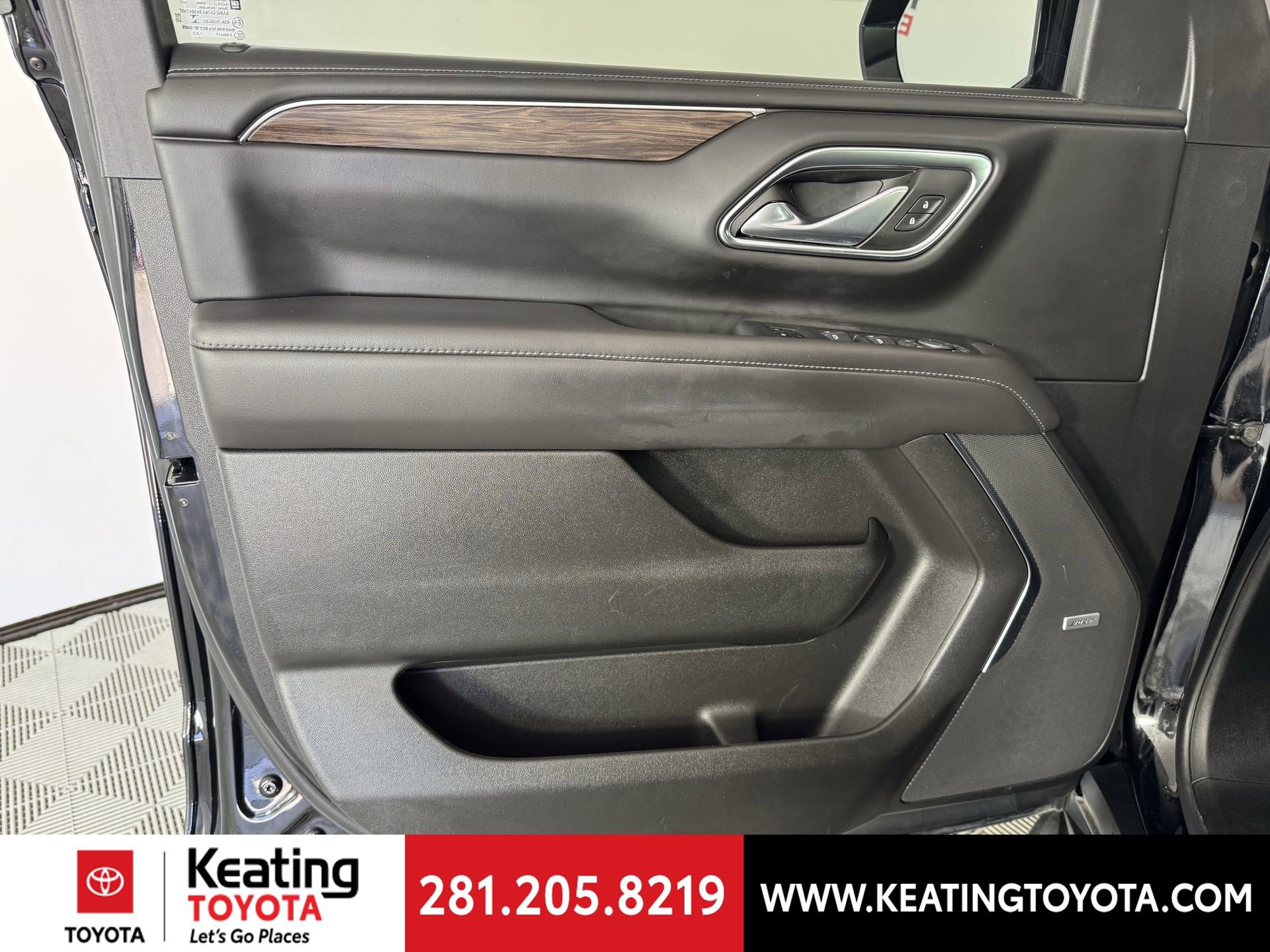 Used 2022 Chevrolet Tahoe LT w/ Luxury Package AWD/4WD image 11