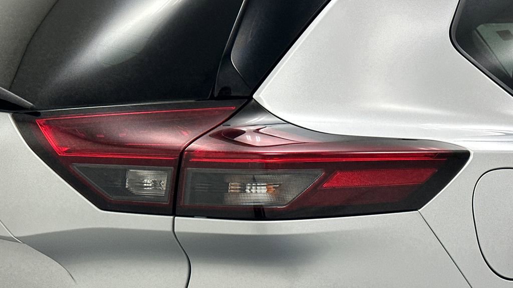 Certified 2021 Nissan Rogue SL w/ Premium Package image 23