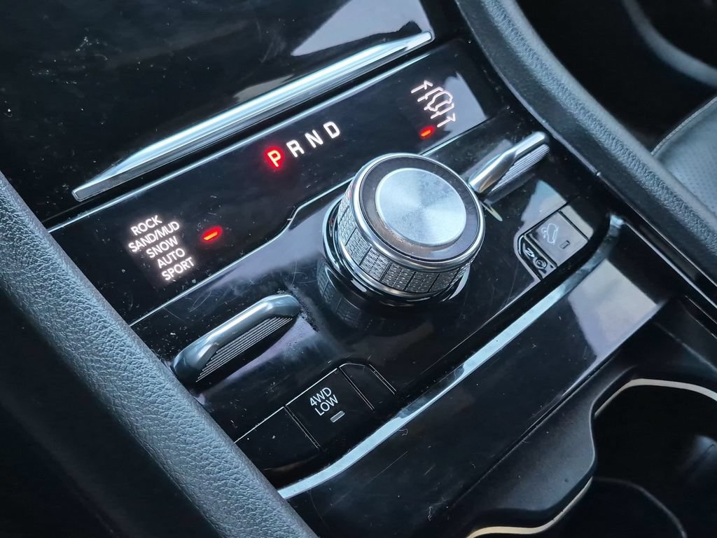 Used 2022 Jeep Grand Cherokee Overland AWD/4WD image 14