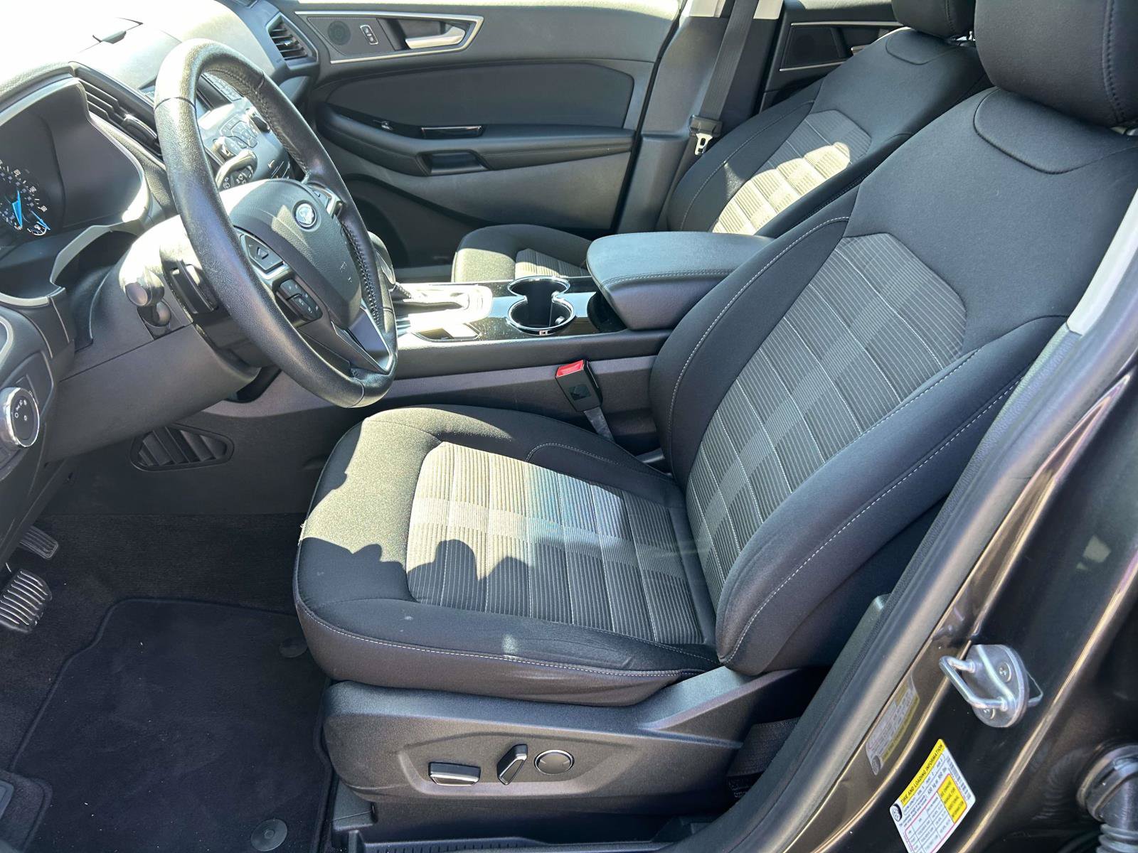 Used 2018 Ford Edge SEL FWD image 11