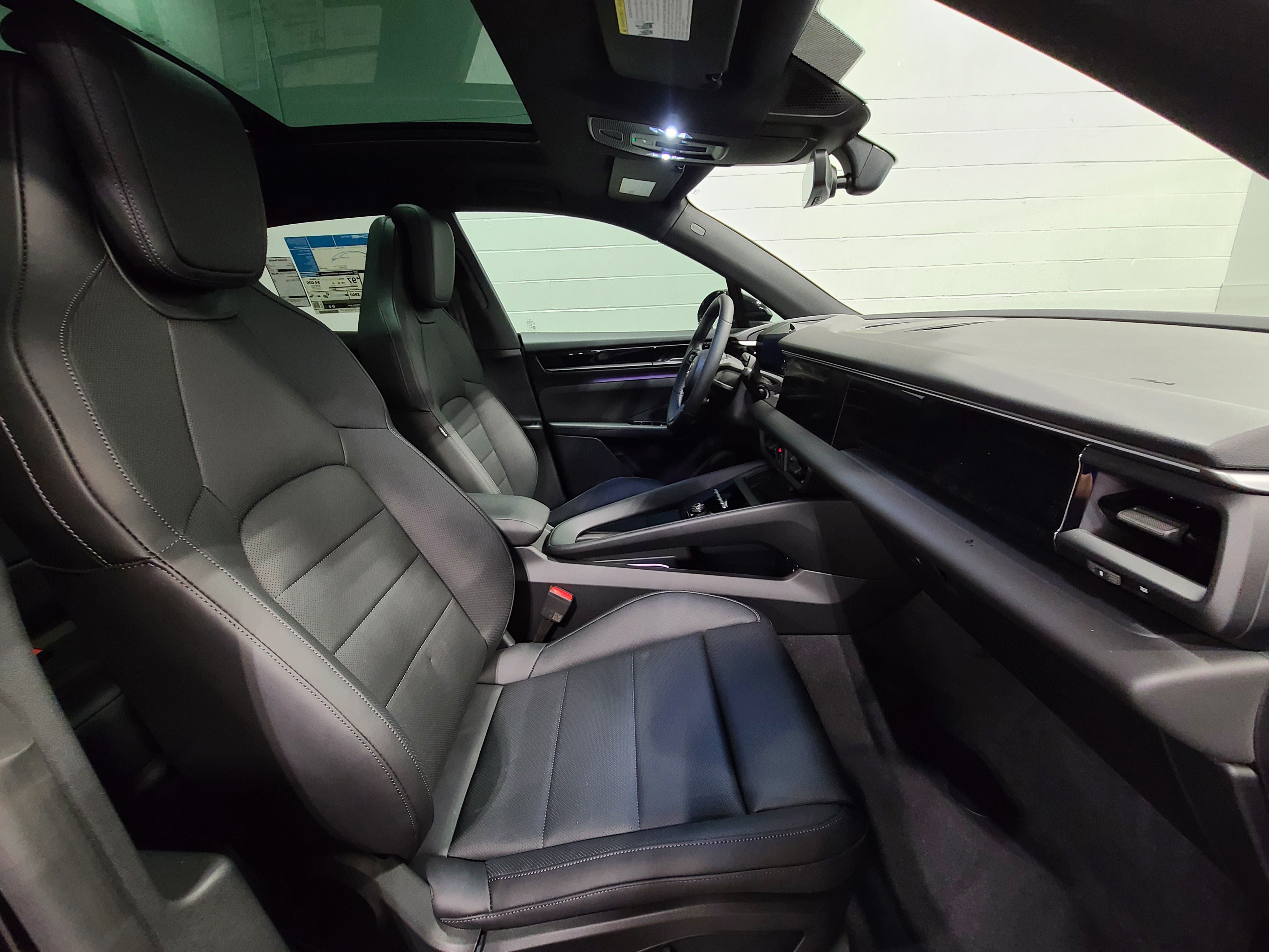 New 2026 Porsche Macan Electric RWD image 29