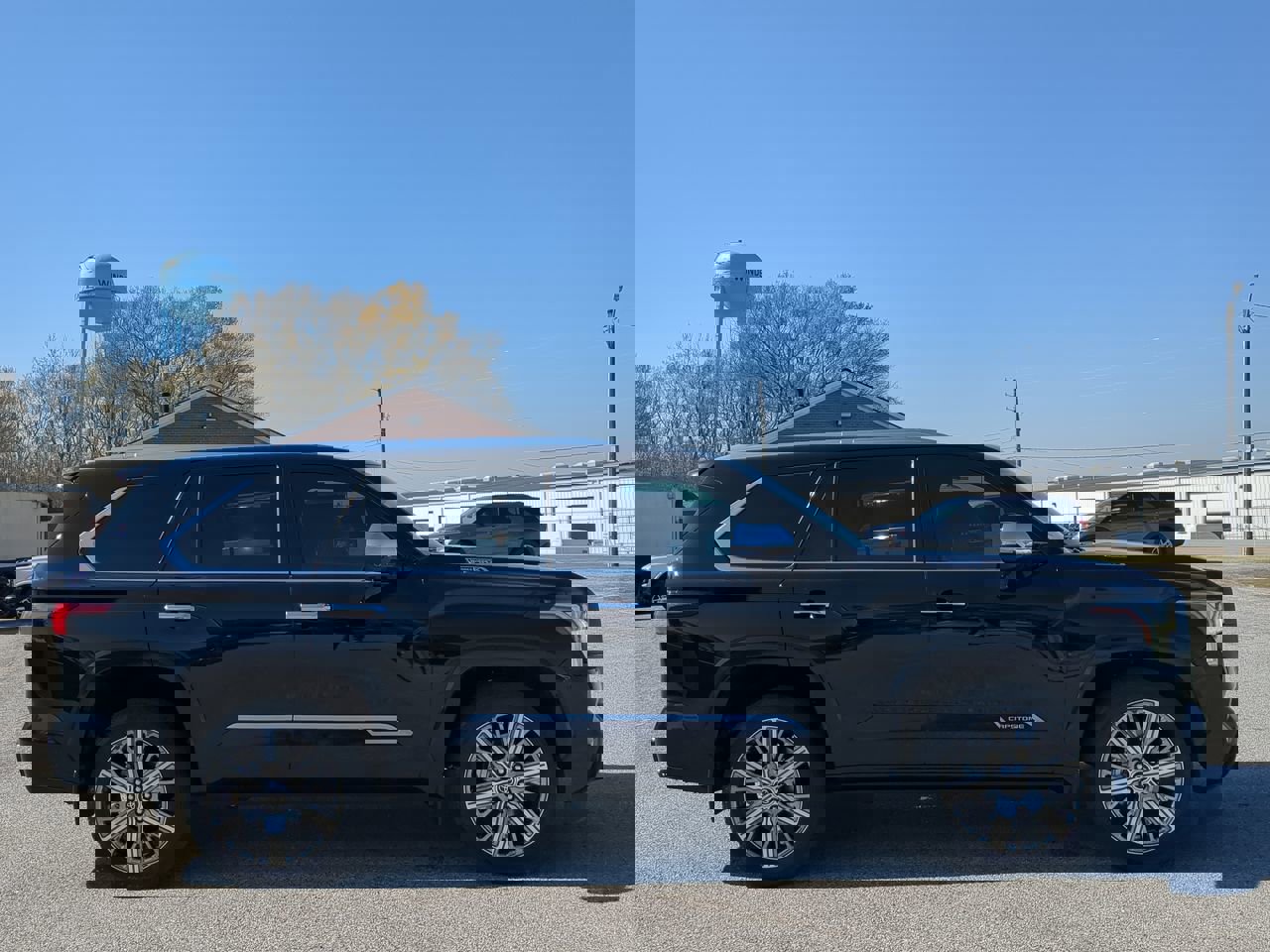 Used 2024 Toyota Sequoia Capstone image 2