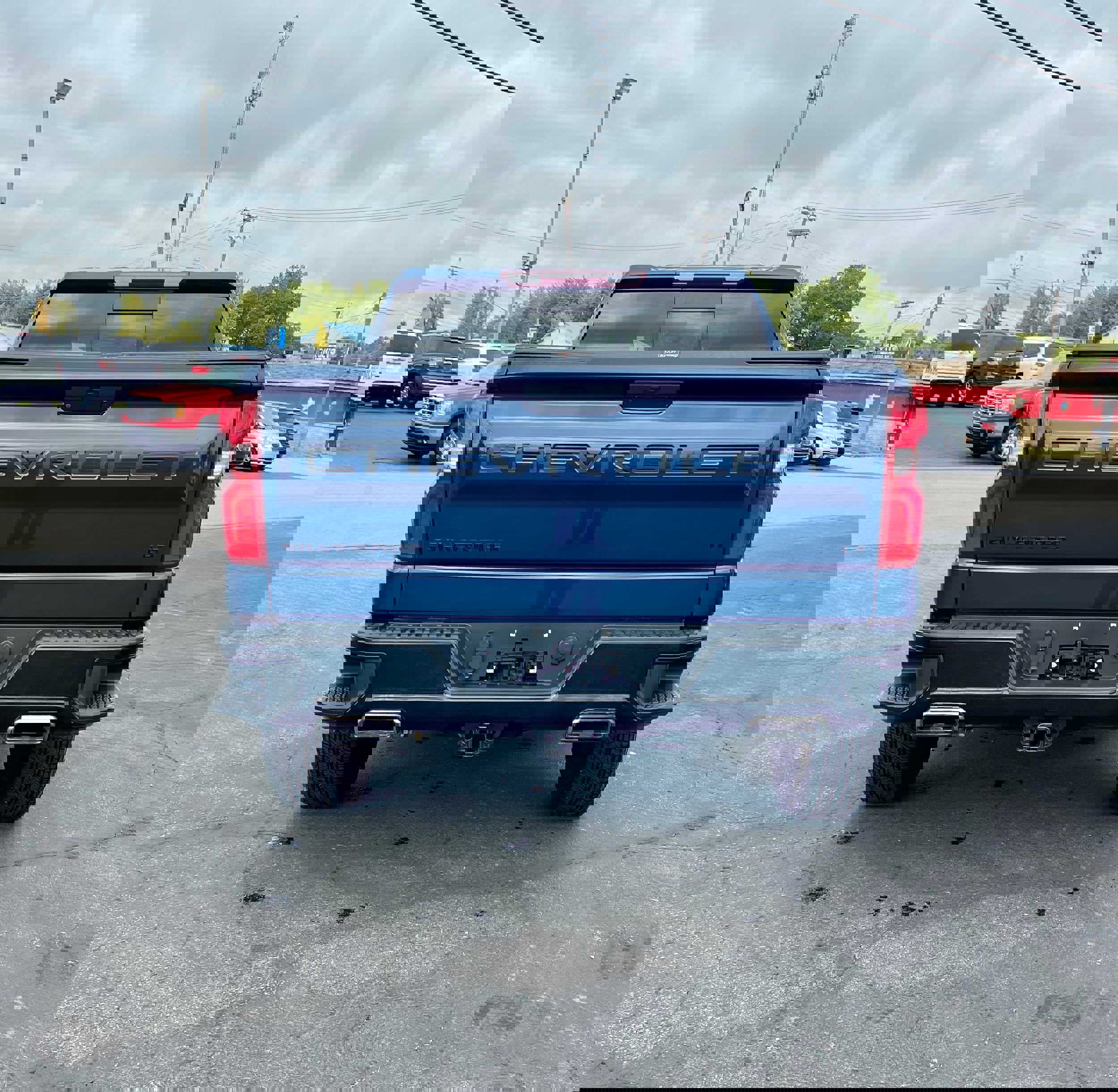 Used 2021 Chevrolet Silverado 1500 LT Trail Boss w/ Convenience Package II image 6
