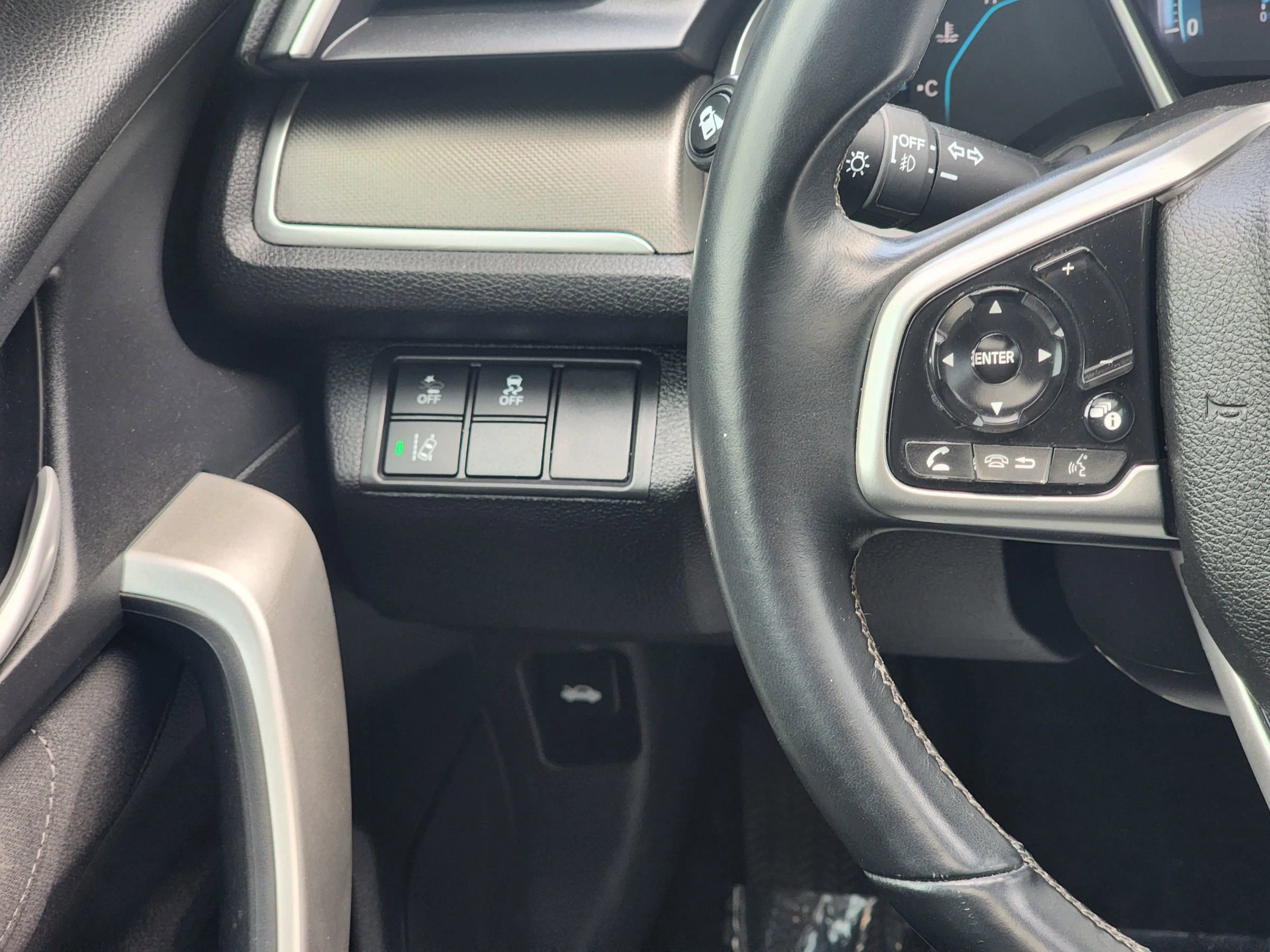 Used 2019 Honda Civic EX image 11