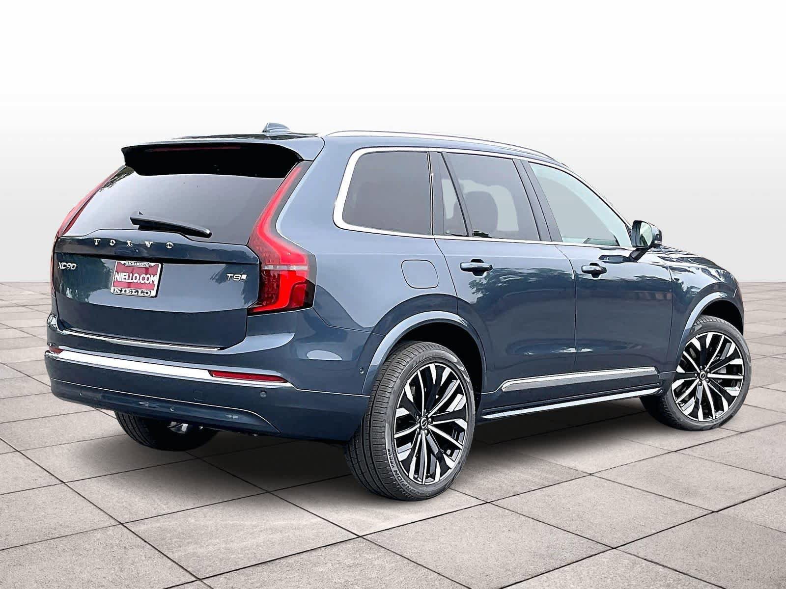 New 2026 Volvo XC90 T8 Plus w/ Protection Package Premier image 4